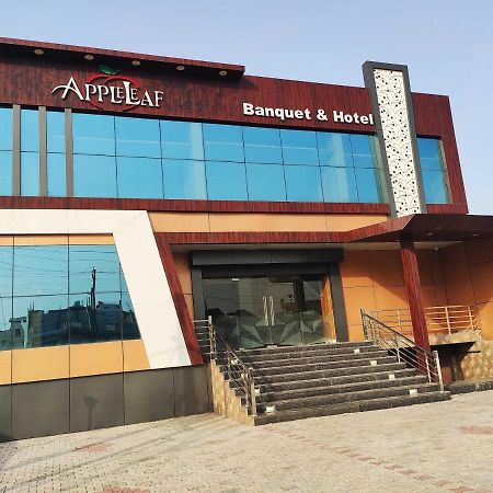 Oyo 92169 Apple Leaf Banquet & Hotel Alīgarh 외부 사진
