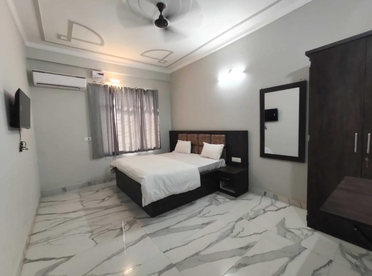 Oyo 92169 Apple Leaf Banquet & Hotel Alīgarh 외부 사진